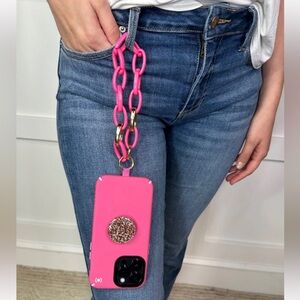 NEW Phone Wrist Chain in Black/Gold